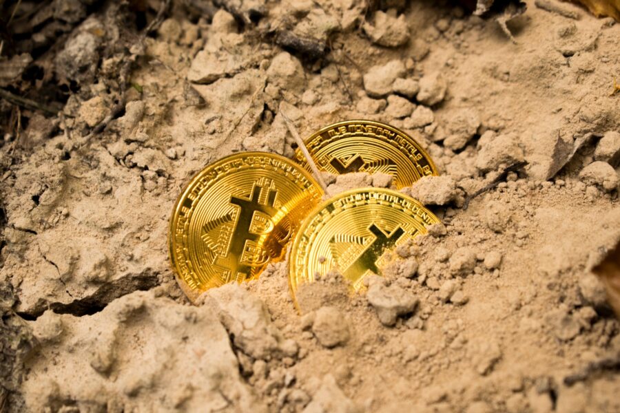 Bitcoin mining using renewable energy